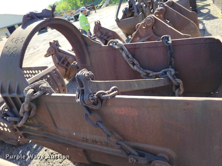 image for item EE1024 (2) Hendrix drag line buckets 