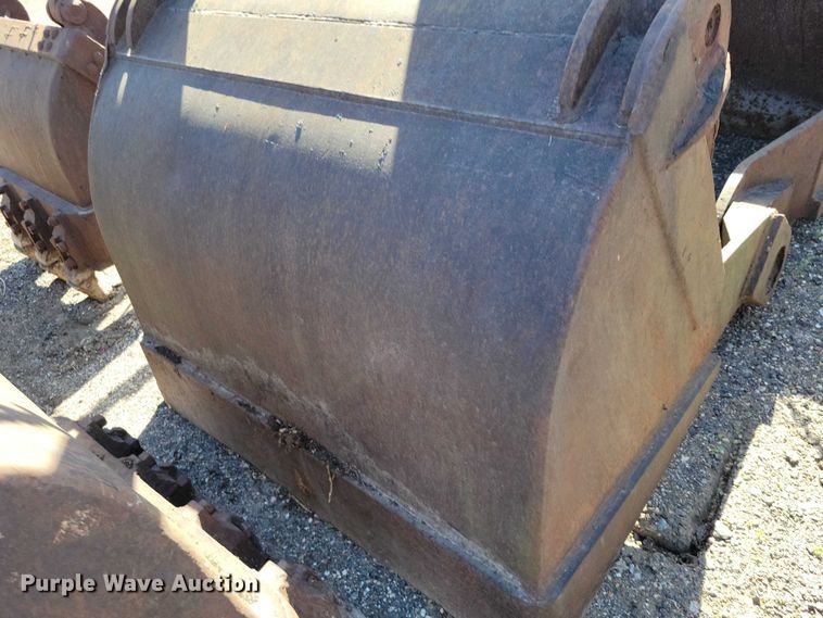 image for item EE1028 (2) Erie clamshell buckets