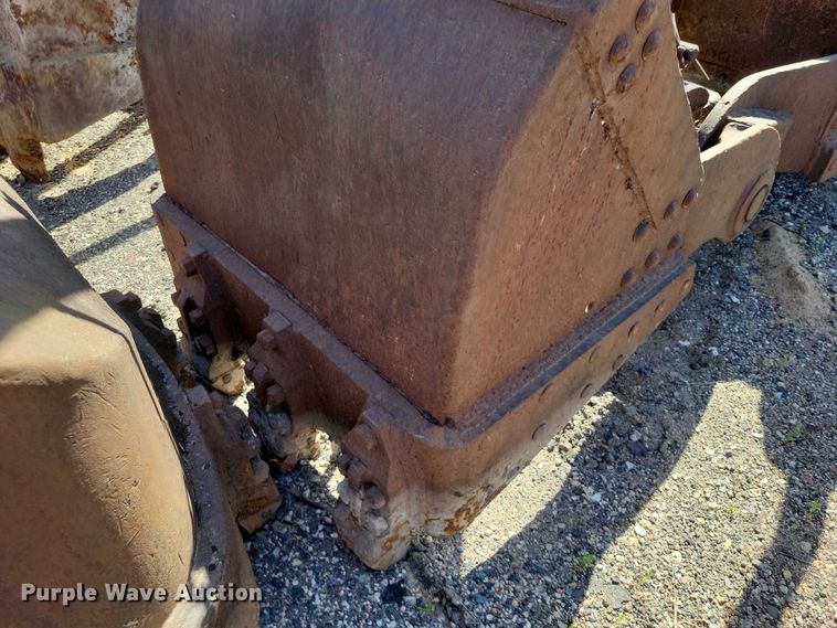 image for item EE1030 (2) Erie clamshell buckets