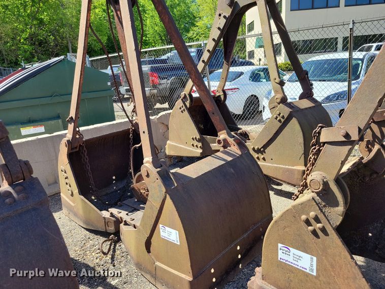 image for item EE1031 (2) Esco clamshell buckets