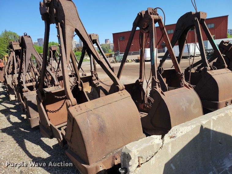 image for item EE1031 (2) Esco clamshell buckets