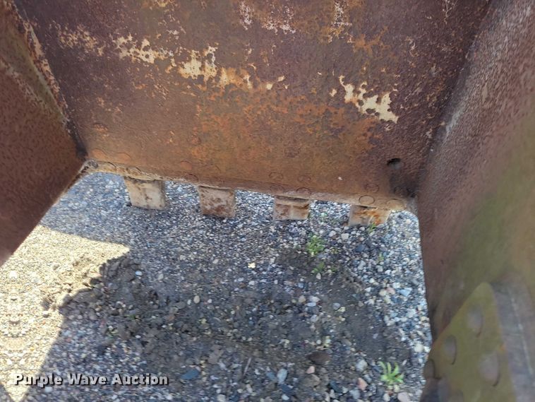image for item EE1031 (2) Esco clamshell buckets