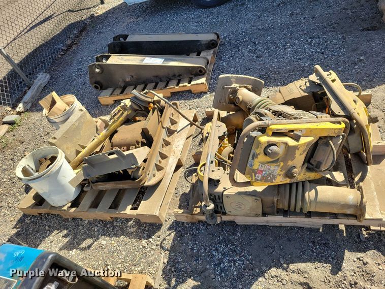 image for item EE1033 (3) Wacker Neuson plate compactors