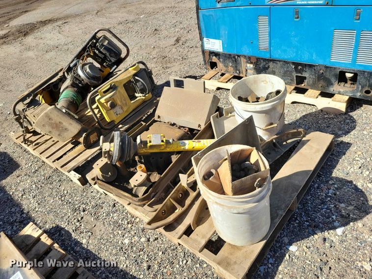 image for item EE1033 (3) Wacker Neuson plate compactors
