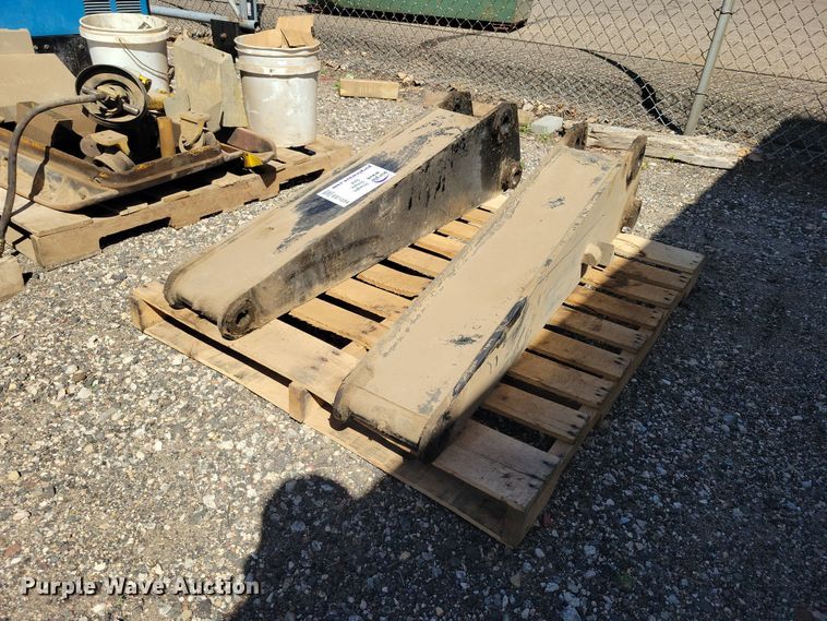 image for item EE1034 (2) outriggers