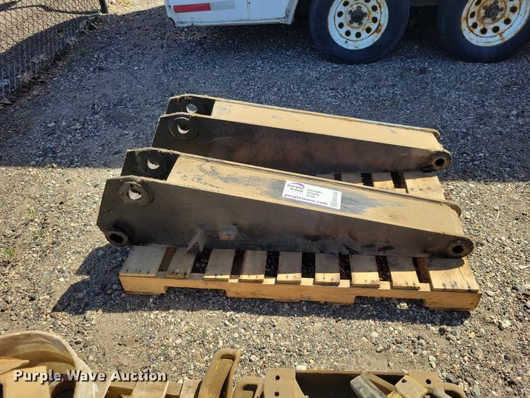 image for item EE1034 (2) outriggers