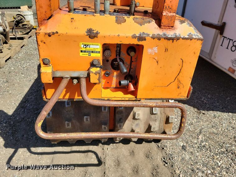 image for item EE1035 Ampac P33/24 trench compactor