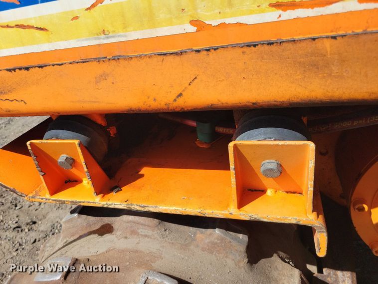 image for item EE1035 Ampac P33/24 trench compactor