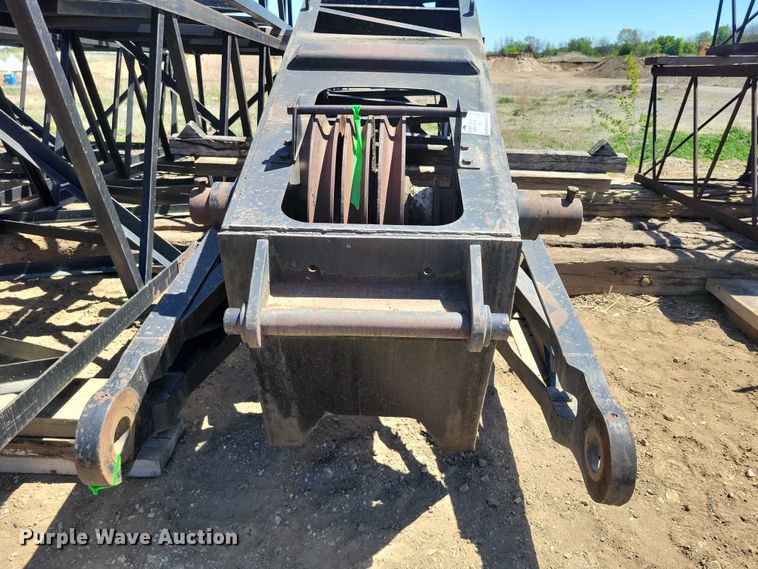 image for item EE1041 (6) crane boom sections