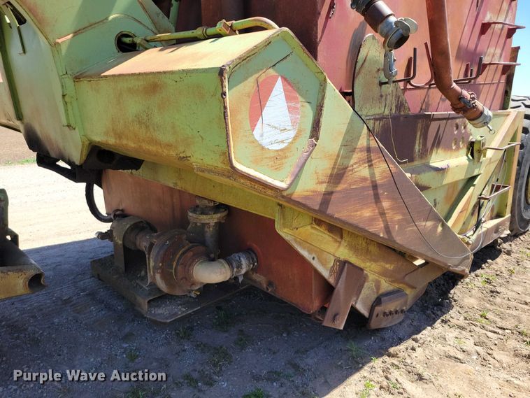image for item EE1042 Euclid TS-14 water wagon