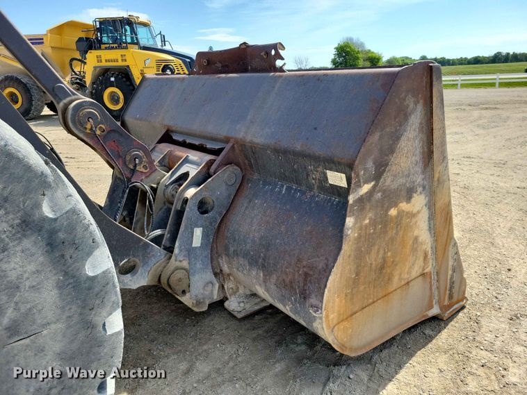 image for item EE1045 2008 Volvo L220F wheel loader