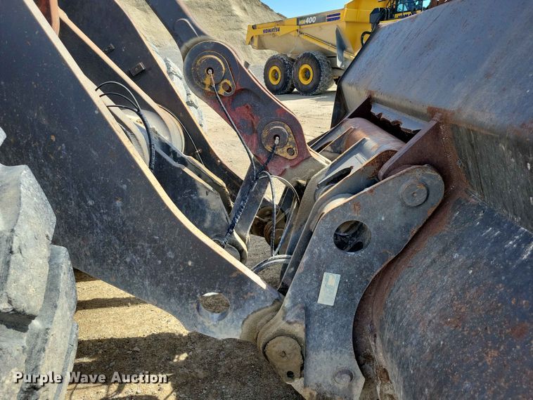 image for item EE1045 2008 Volvo L220F wheel loader