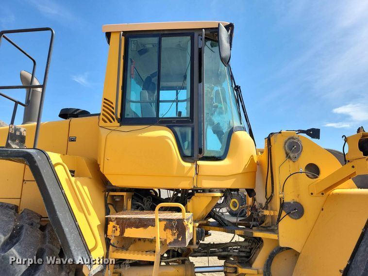 image for item EE1045 2008 Volvo L220F wheel loader