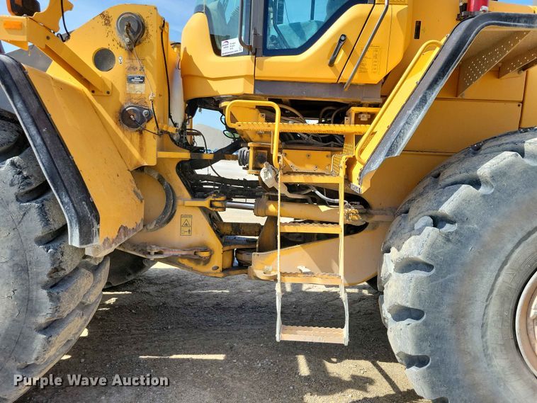 image for item EE1045 2008 Volvo L220F wheel loader