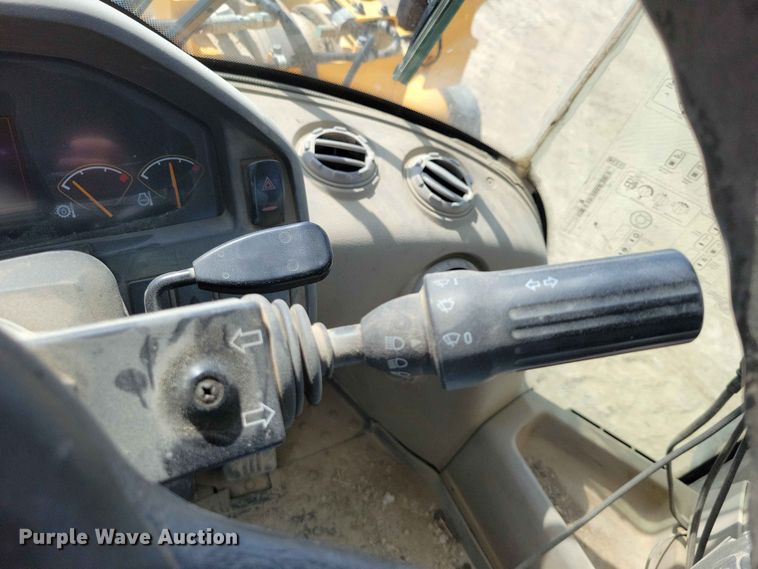 image for item EE1045 2008 Volvo L220F wheel loader