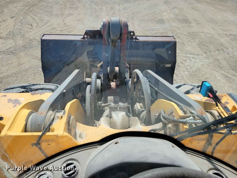 image for item EE1045 2008 Volvo L220F wheel loader