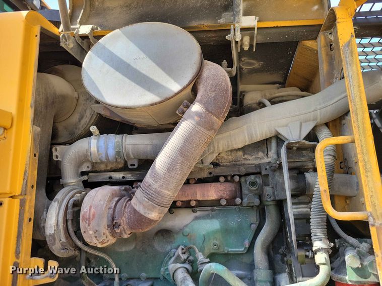 image for item EE1045 2008 Volvo L220F wheel loader