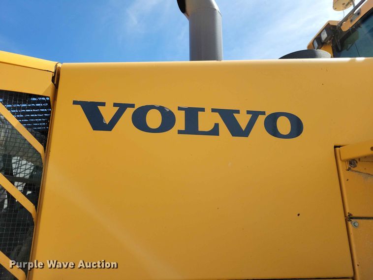 image for item EE1045 2008 Volvo L220F wheel loader