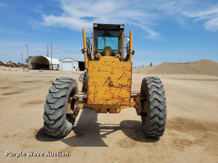 image for item EE1046 Dresser 850 motor grader