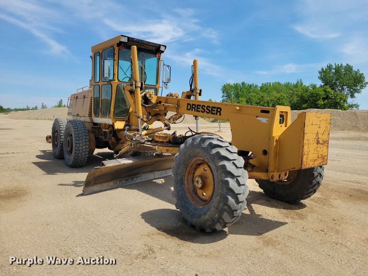 image for item EE1046 Dresser 850 motor grader