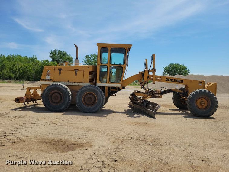 image for item EE1046 Dresser 850 motor grader