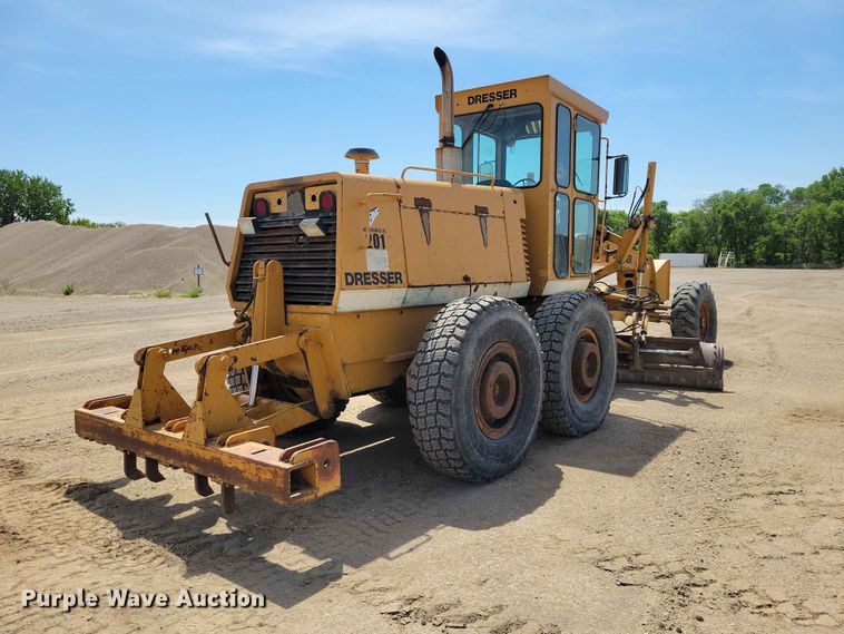 image for item EE1046 Dresser 850 motor grader