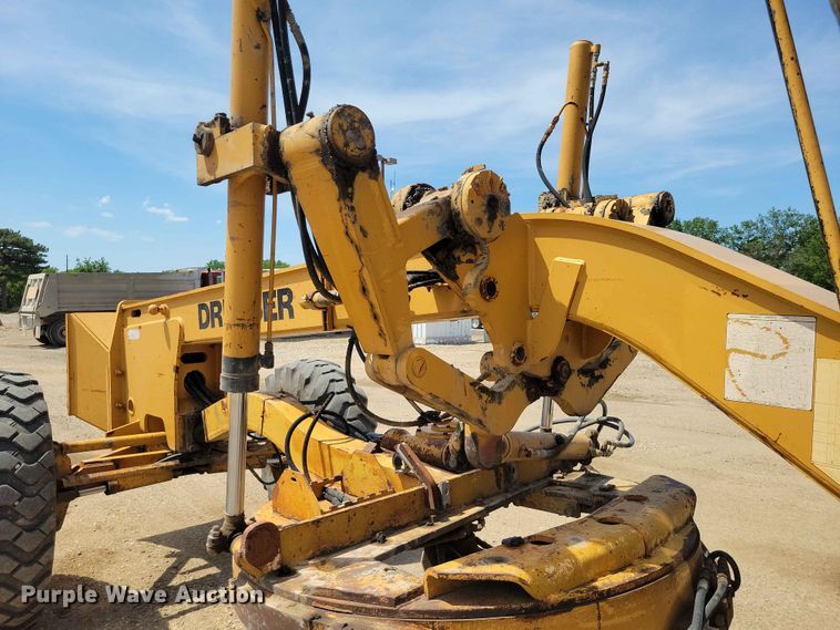image for item EE1046 Dresser 850 motor grader