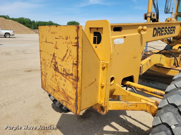 image for item EE1046 Dresser 850 motor grader