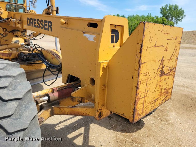 image for item EE1046 Dresser 850 motor grader