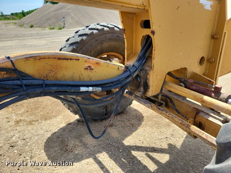 image for item EE1046 Dresser 850 motor grader