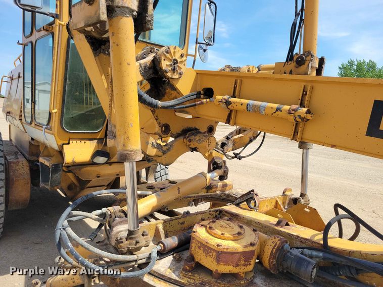 image for item EE1046 Dresser 850 motor grader