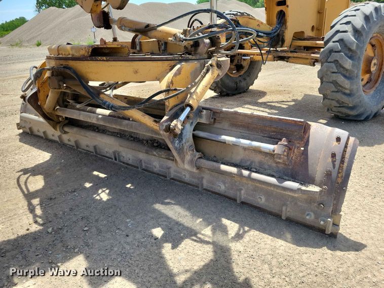 image for item EE1046 Dresser 850 motor grader