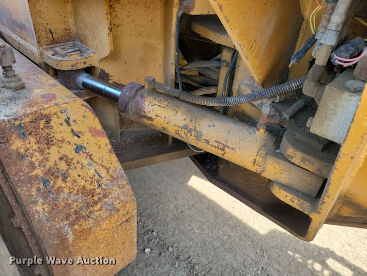 image for item EE1046 Dresser 850 motor grader