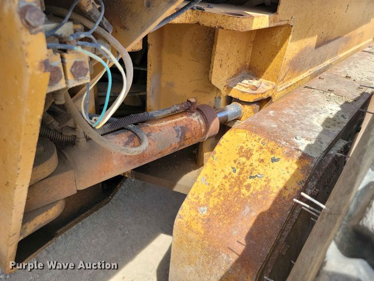 image for item EE1046 Dresser 850 motor grader