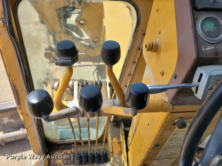 image for item EE1046 Dresser 850 motor grader