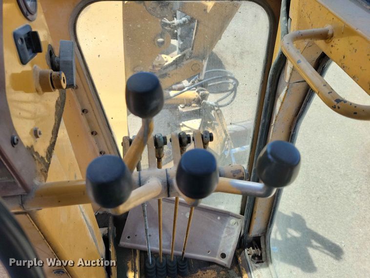 image for item EE1046 Dresser 850 motor grader