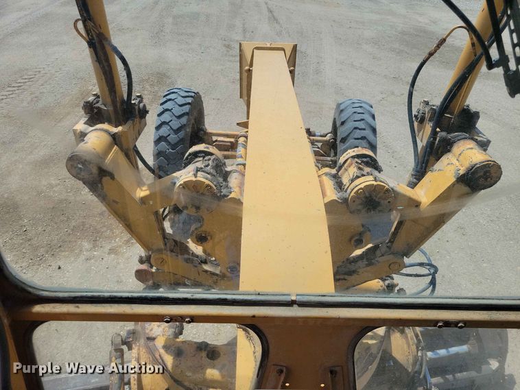 image for item EE1046 Dresser 850 motor grader