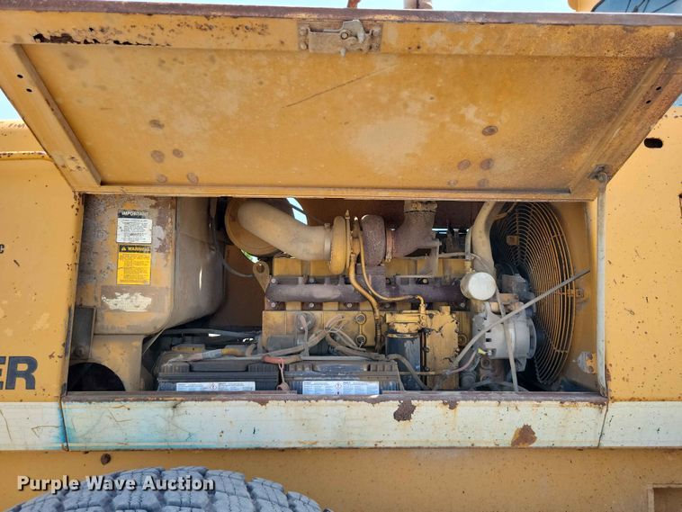 image for item EE1046 Dresser 850 motor grader