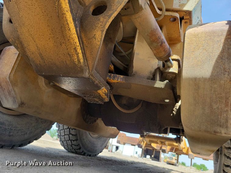 image for item EE1046 Dresser 850 motor grader