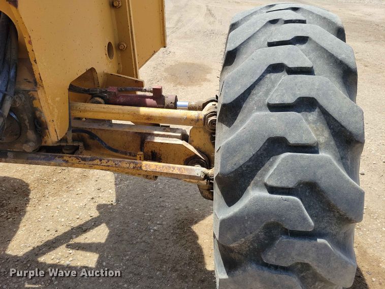 image for item EE1046 Dresser 850 motor grader