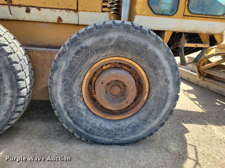 image for item EE1046 Dresser 850 motor grader