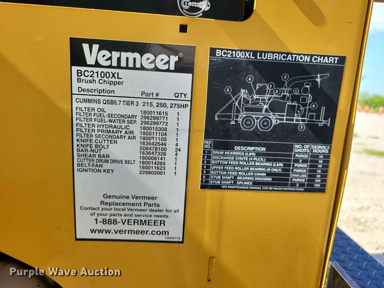 image for item EE1049 2010 Vermeer BC2100XL wood chipper