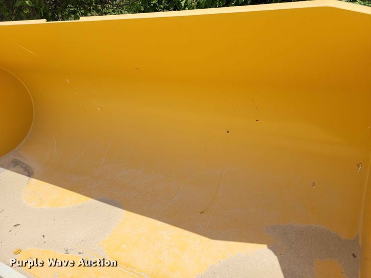 image for item EE1051 UM wheel loader bucket