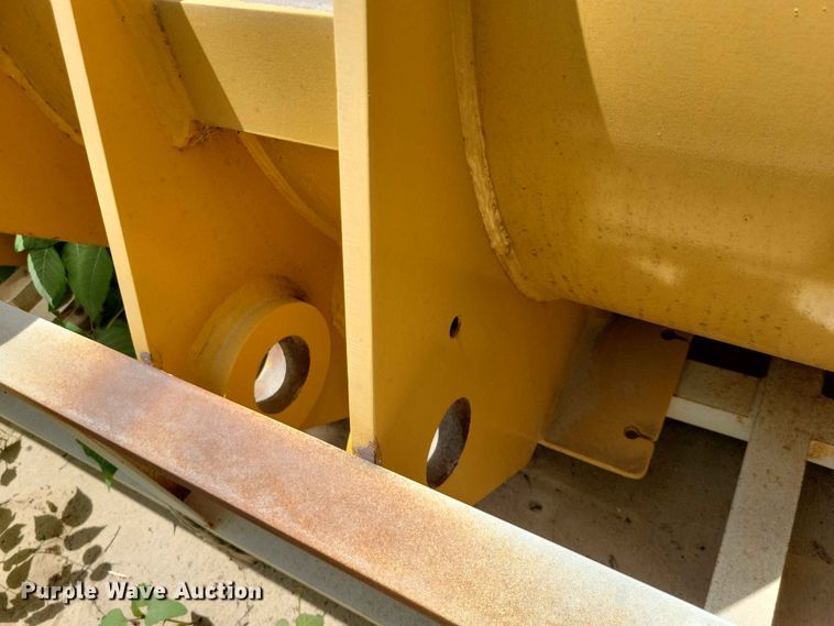 image for item EE1051 UM wheel loader bucket