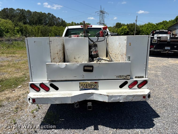 image for item EF1168 2008 Chevrolet Silverado 2500HD utility bed pickup truck