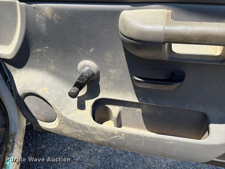image for item EF1168 2008 Chevrolet Silverado 2500HD utility bed pickup truck