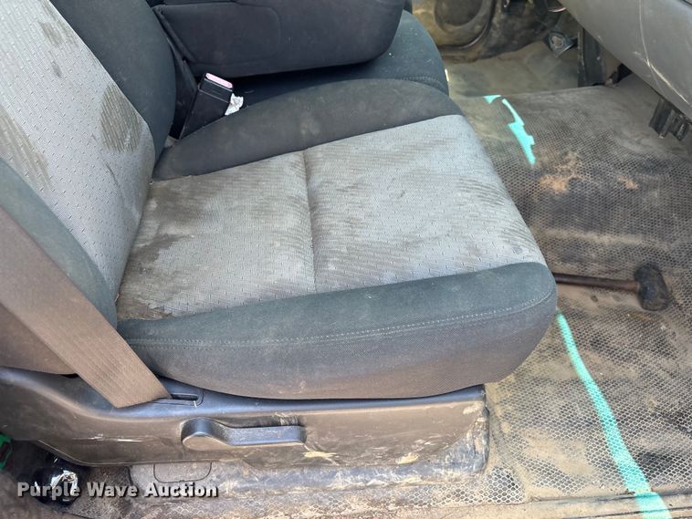 image for item EF1168 2008 Chevrolet Silverado 2500HD utility bed pickup truck