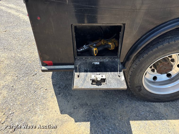 image for item EF1169 2017 RAM 5500 Crew Cab flatbed truck