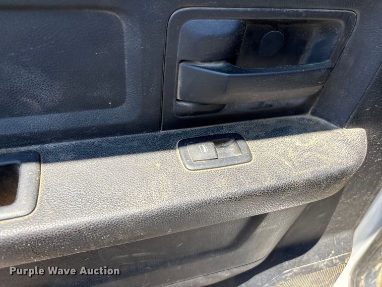 image for item EF1169 2017 RAM 5500 Crew Cab flatbed truck