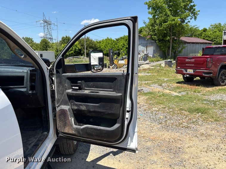 image for item EF1169 2017 RAM 5500 Crew Cab flatbed truck